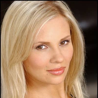Anya Garnis