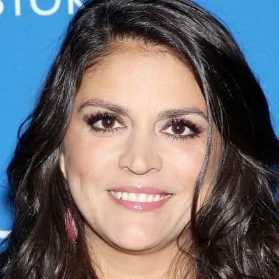 Cecily Strong