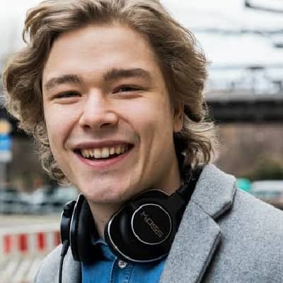 Jonas Hoff Oftebro