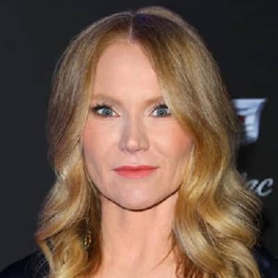 Tara Buck