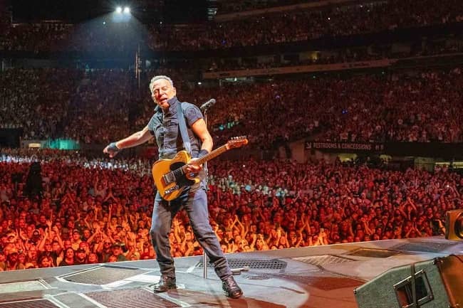 Bruce Springsteen - Bio, Age, Height, Net Worth, Facts, Nationality