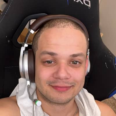 Erobb221