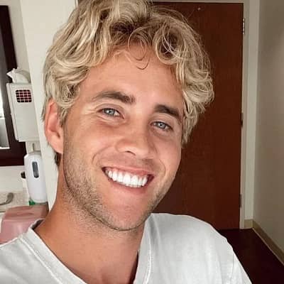 Derik Beeston