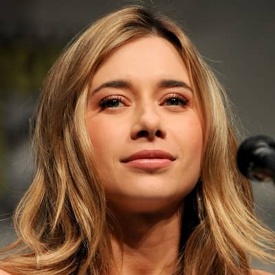 Olesya Rulin - Bio, Age, Height, Net Worth, Facts, Nationality