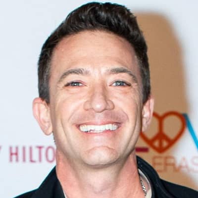 David Faustino