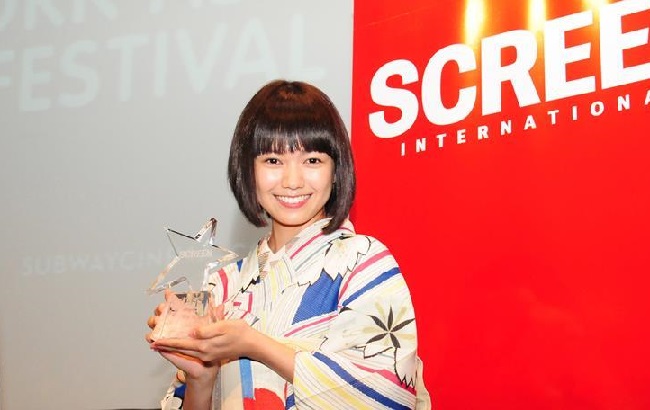 Fumi Nikaido during her award ceremony (Source Instagram)