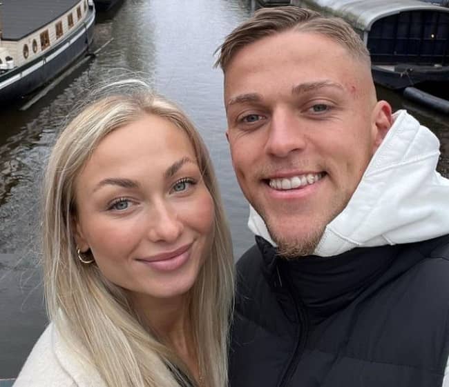Jesper Karlsson with his girlfriend (Source Instagram)